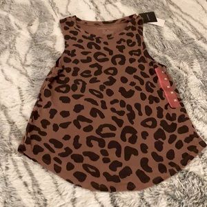 Juniors sleeveless top